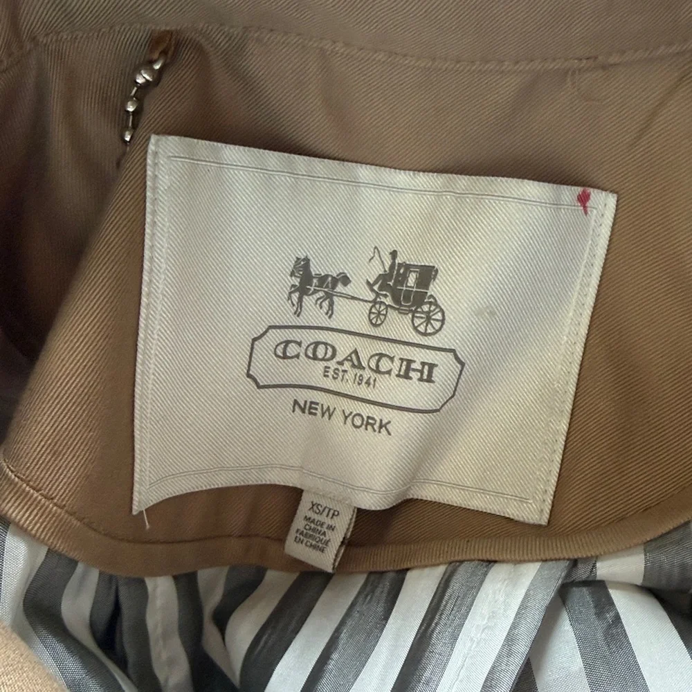 Coach Signature Lapel Short Trench Coat tan khaki  Striped Liner Designer sz XS